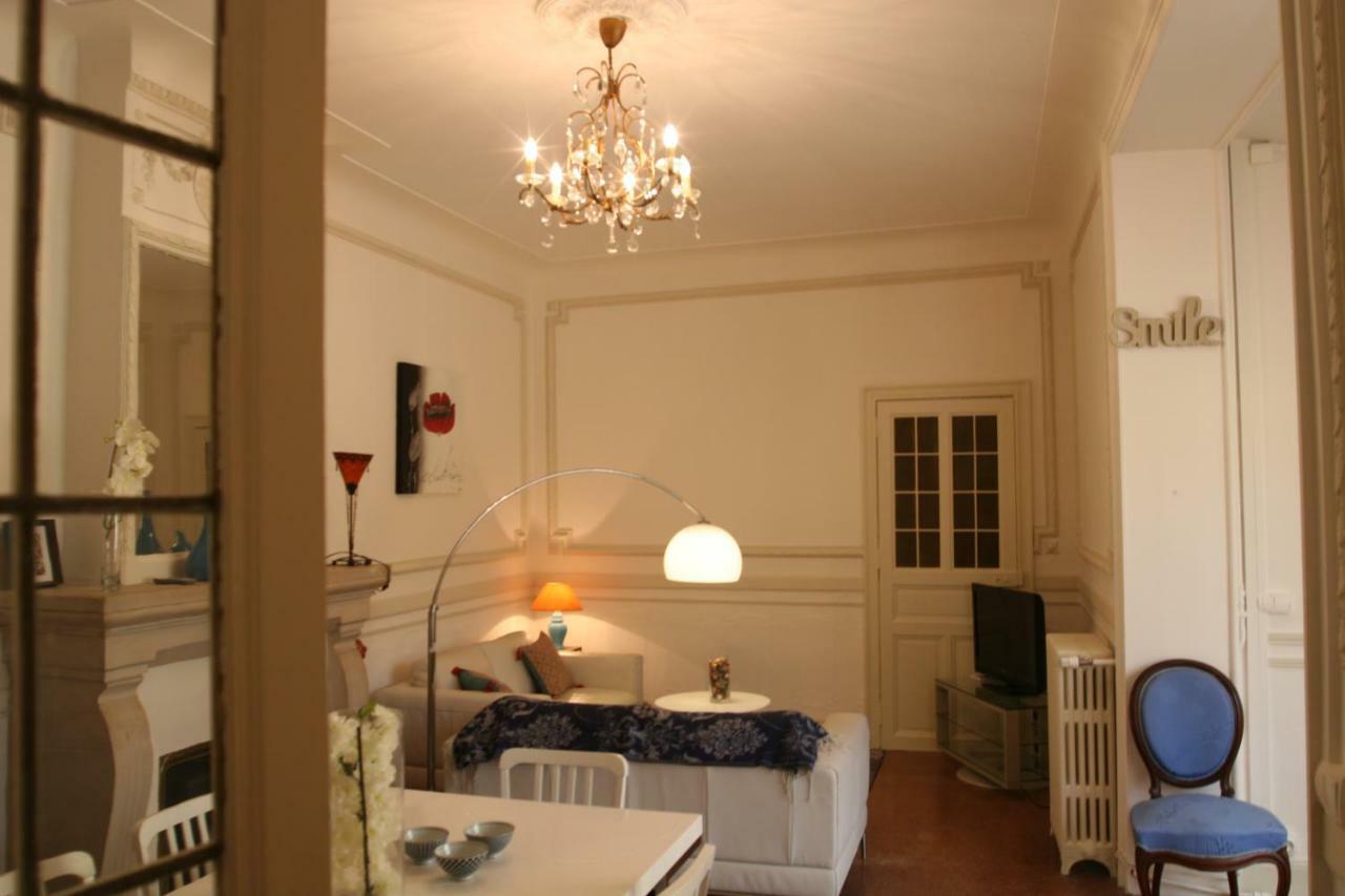 Appart Charme Arenes Nîmes Exteriör bild