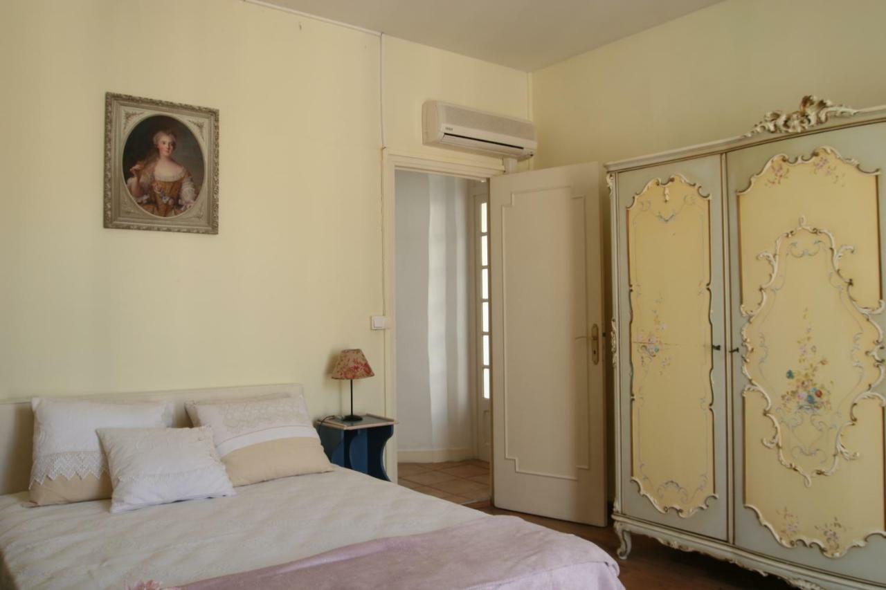 Appart Charme Arenes Nîmes Exteriör bild
